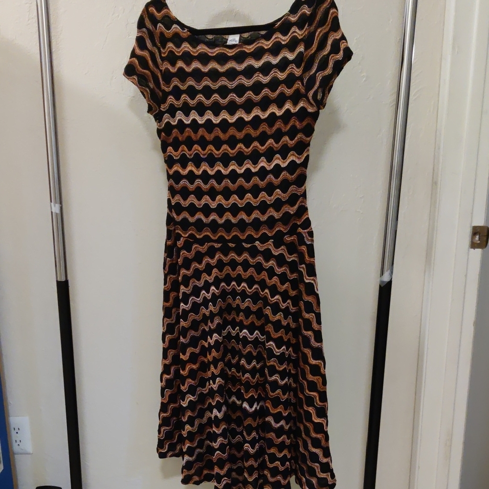 Signature by Sangria Black/Brown A-line Wave-Stripe Midi Dress Size 8
